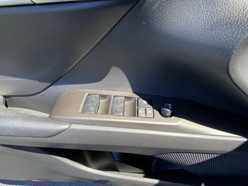 Used 2024 Toyota Camry SE image 10