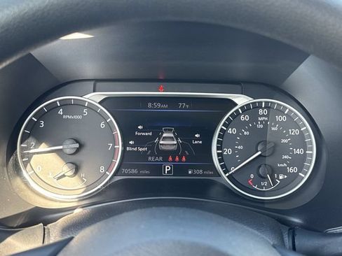 Used 2024 Nissan Sentra SV FWD image 14
