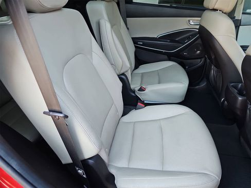 Used 2017 Hyundai Santa Fe Limited image 17