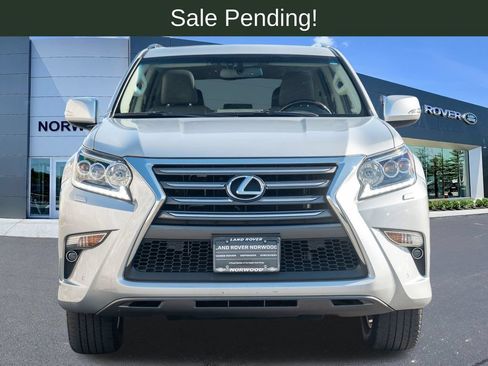 Used 2019 Lexus GX 460 AWD/4WD image 2