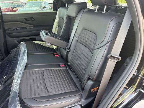 New 2026 Nissan Pathfinder Rock Creek AWD/4WD image 16