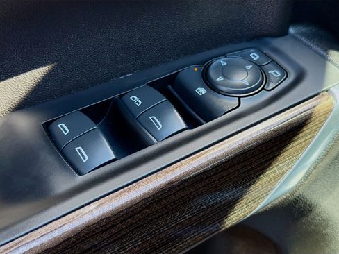 Used 2021 Chevrolet Silverado 1500 RST image 22