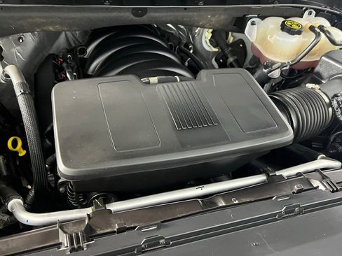 Used 2024 Chevrolet Tahoe LT image 34