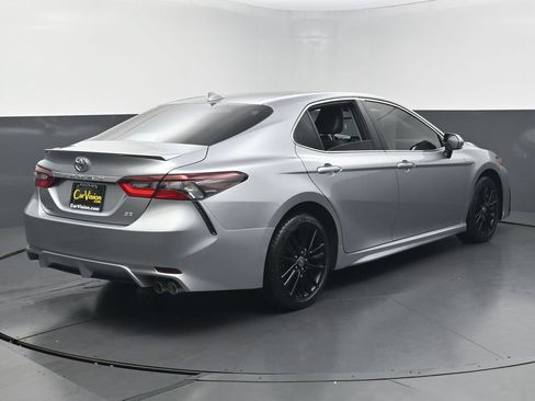 Used 2023 Toyota Camry SE w/ Convenience Package FWD image 5