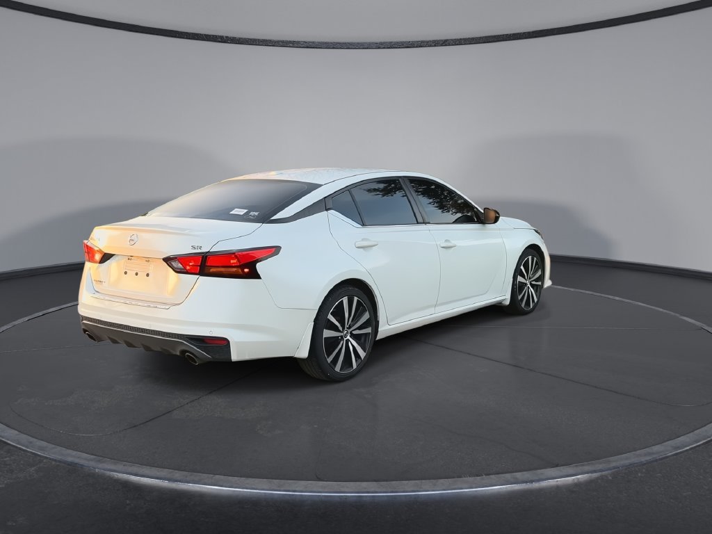 Used 2022 Nissan Altima 2.5 SR FWD image 8
