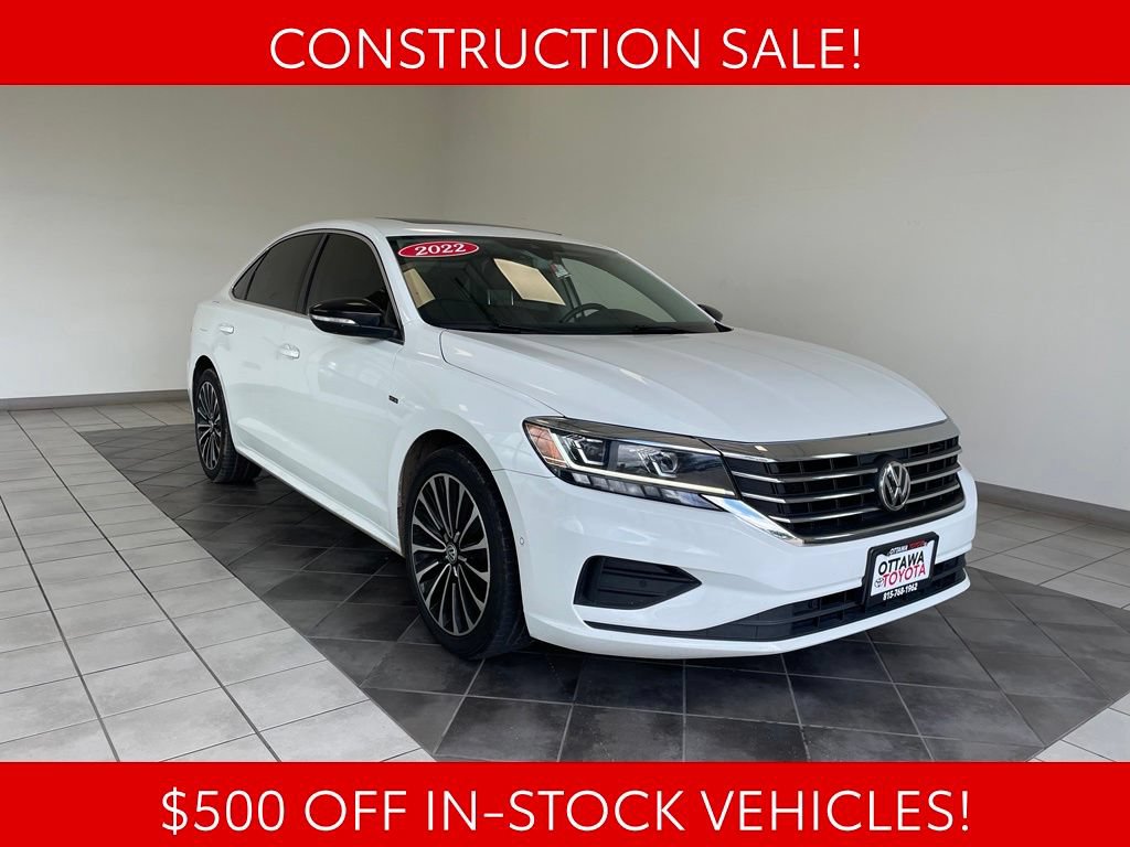 Used 2022 Volkswagen Passat 2.0T FWD image 1