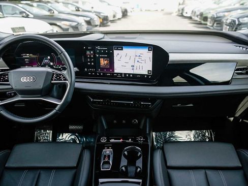 Used 2025 Audi Q6 e-tron Premium Plus image 12