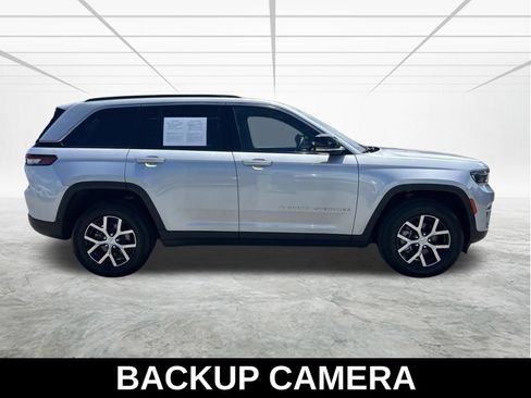Certified 2024 Jeep Grand Cherokee Limited RWD image 4