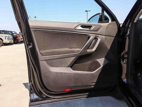 Used 2020 Volkswagen Tiguan S FWD image 28