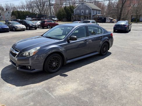 Used 2014 Subaru Legacy 2.5i AWD/4WD image 2