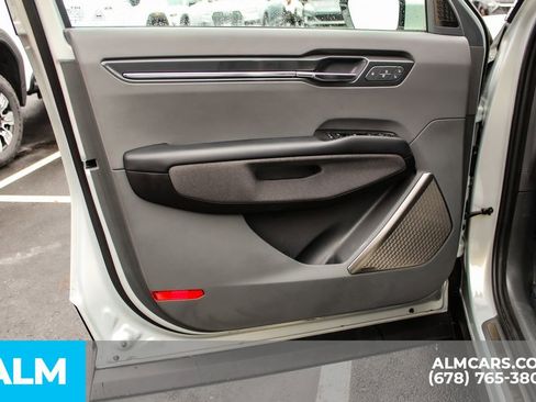 Used 2024 Kia EV9 Land image 41