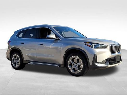 Used 2025 BMW X1 xDrive28i image 5