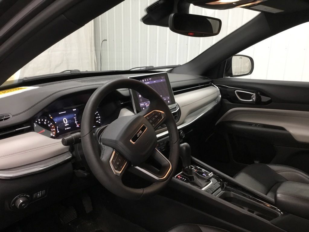 Used 2024 Jeep Compass Limited AWD/4WD image 11