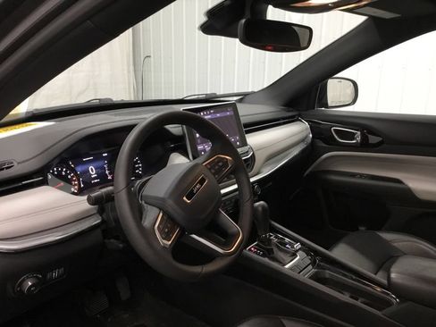 Used 2024 Jeep Compass Limited AWD/4WD image 11