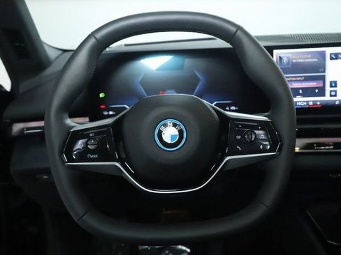 Used 2025 BMW i5 xDrive40 w/ Premium Package image 20