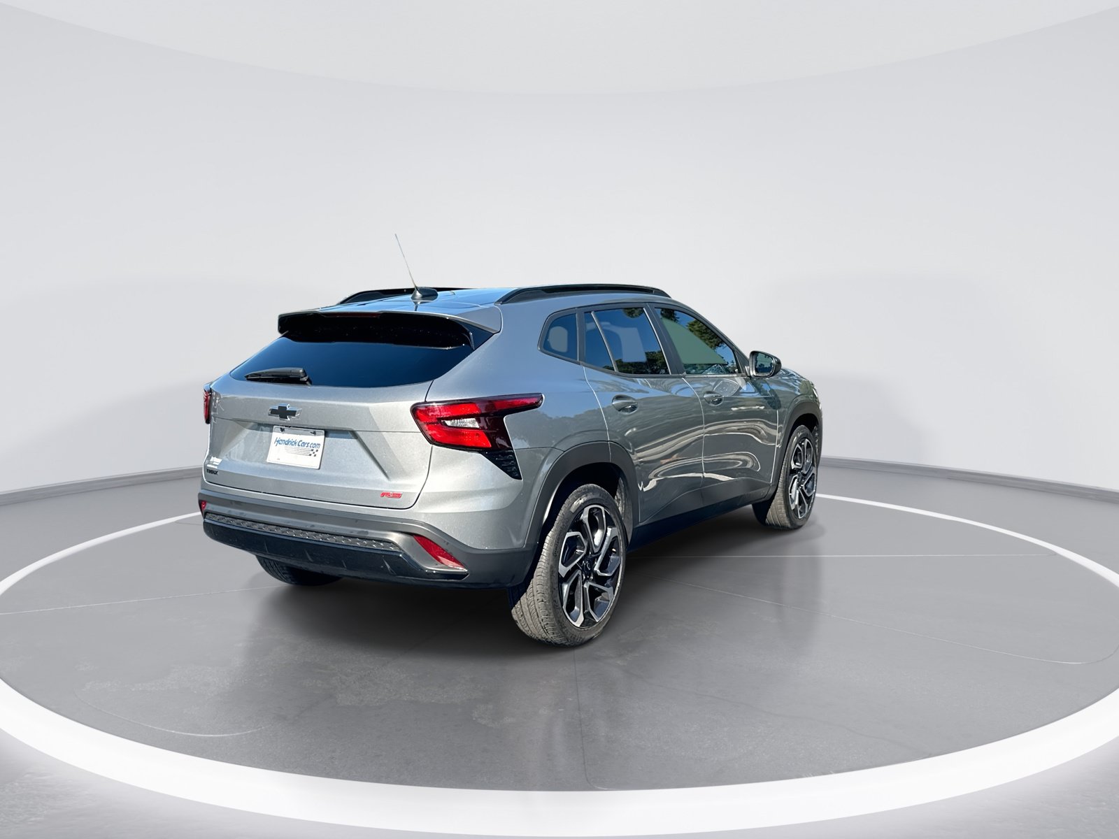 Used 2026 Chevrolet Trax RS w/ Sunroof Package FWD image 9