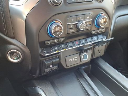 Used 2020 Chevrolet Silverado 2500 LTZ w/ LTZ Premium Package image 27