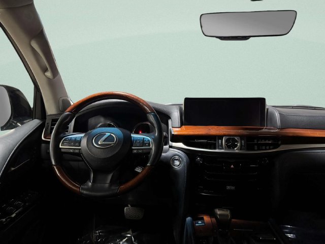 Used 2019 Lexus LX 570 4WD w/ Luxury Package image 11