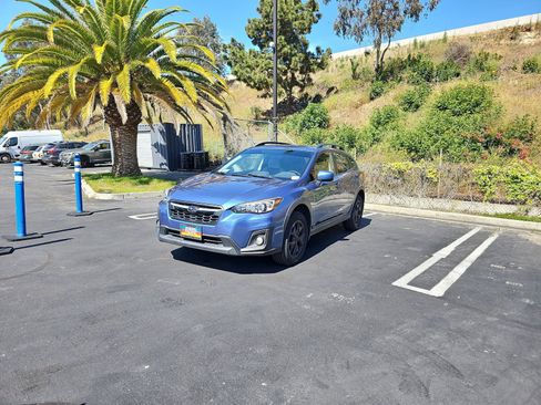 Used 2018 Subaru Crosstrek 2.0i Premium image 3