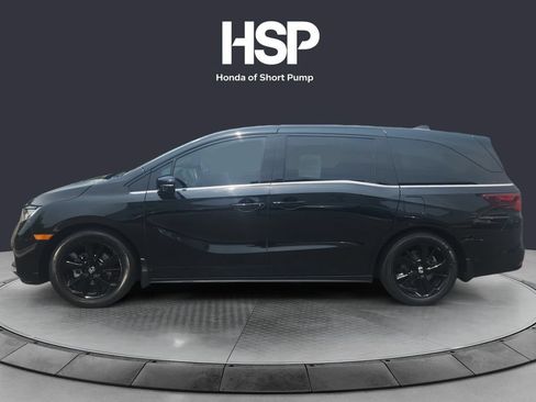 Used 2024 Honda Odyssey Sport image 2