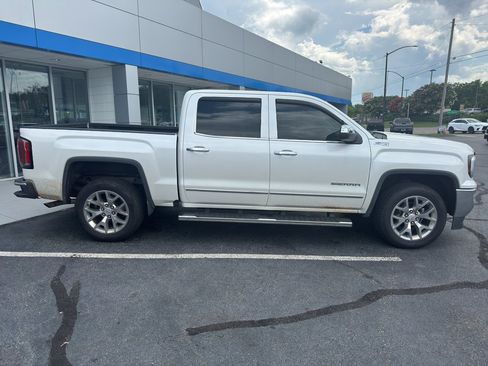 Used 2018 GMC Sierra 1500 SLT w/ SLT Premium Package AWD/4WD image 2