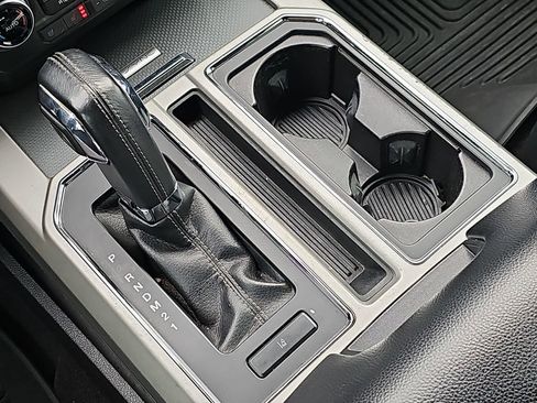 Used 2015 Ford F150 Lariat w/ Equipment Group 502A Luxury image 26