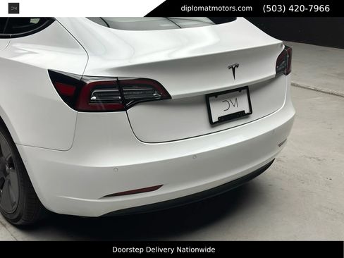 Used 2021 Tesla Model 3 Standard Range Plus image 16