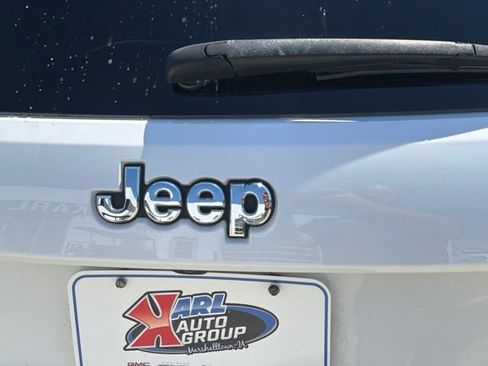 Used 2021 Jeep Grand Cherokee Limited AWD/4WD image 13