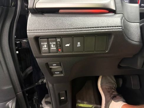 Used 2025 Honda Odyssey Sport-L image 30