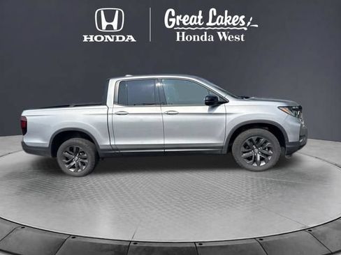Certified 2024 Honda Ridgeline Sport image 4