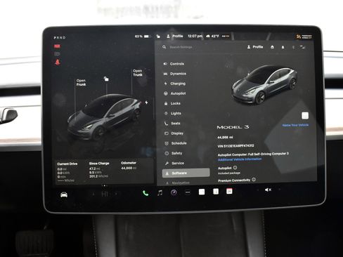 Used 2023 Tesla Model 3 Standard Range image 33