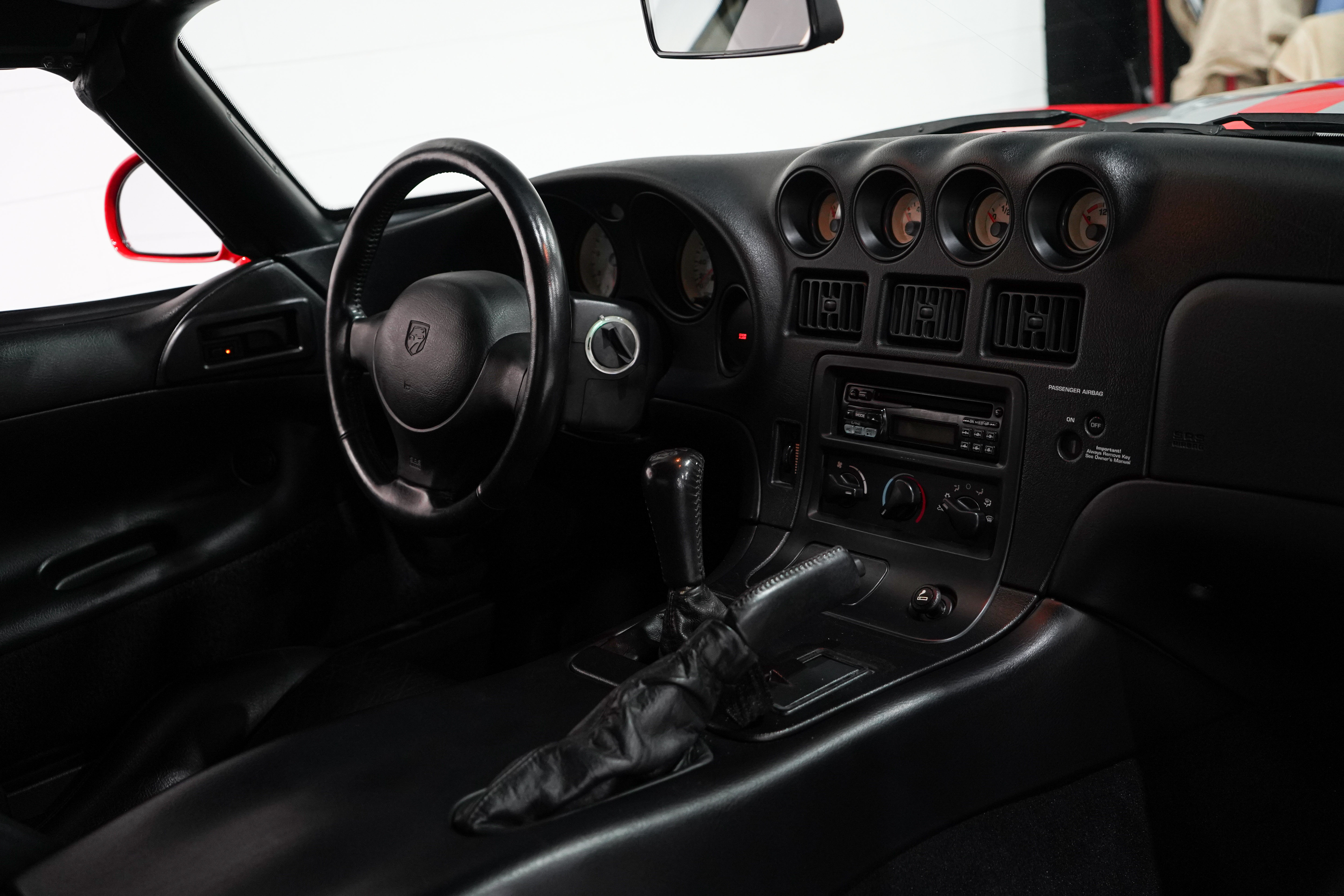 Used 1998 Dodge Viper RT/10 RWD image 17