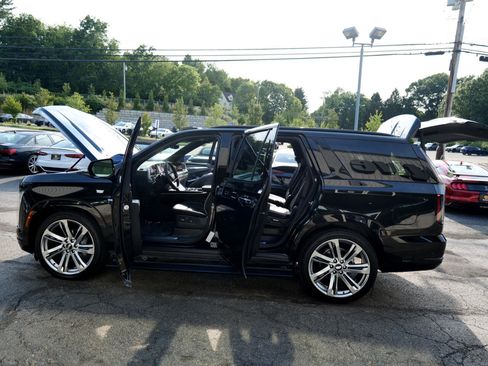 Used 2025 Cadillac Escalade Sport image 63