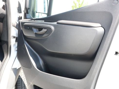 Used 2022 Mercedes-Benz Sprinter 2500 image 27