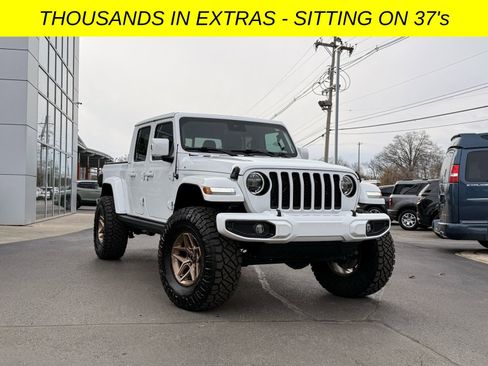 Used 2021 Jeep Gladiator Overland AWD/4WD image 1