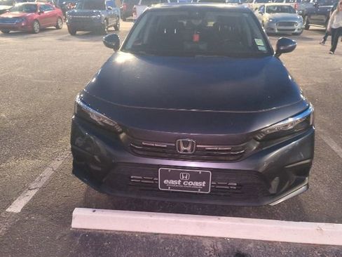 Used 2022 Honda Civic EX image 9