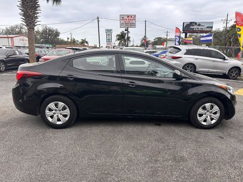 Used 2016 Hyundai Elantra SE FWD image 8