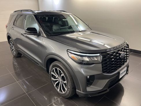 New 2026 Ford Explorer ST-Line AWD/4WD image 1