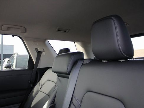 New 2025 Nissan Pathfinder SL image 17