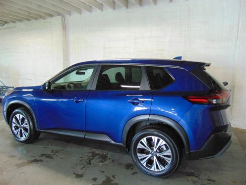 Used 2023 Nissan Rogue SV FWD image 4