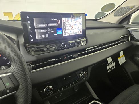 New 2026 Mitsubishi Outlander SE image 23