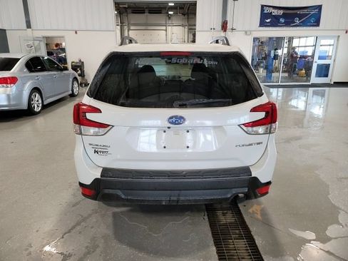 Used 2021 Subaru Forester Premium AWD/4WD image 6