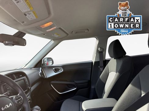 Used 2023 Kia Soul LX image 12