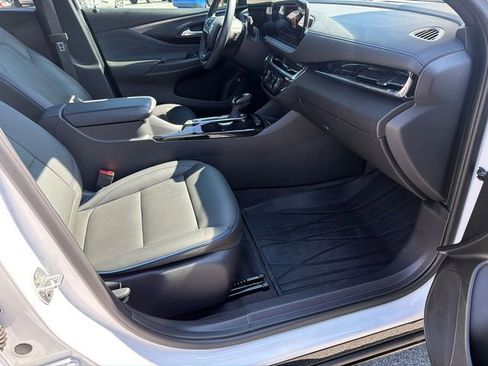 Certified 2024 Buick Envista Sport Touring w/ Convenience I Package image 13