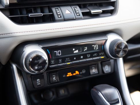 Used 2023 Toyota RAV4 XLE Premium image 10