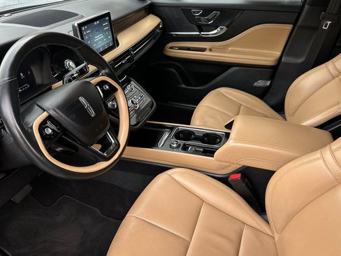 Used 2022 Lincoln Corsair Reserve image 9