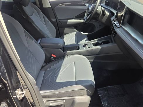Certified 2026 Volkswagen Tiguan SE FWD image 15