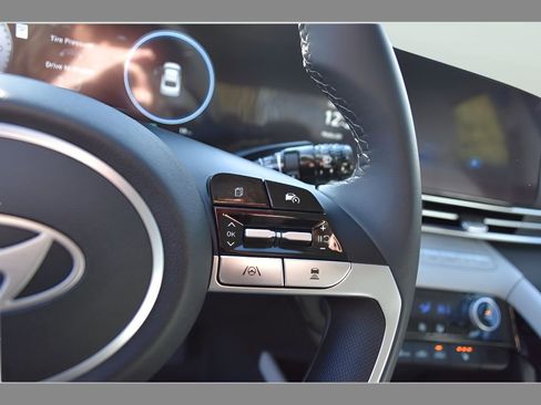 New 2026 Hyundai Elantra Limited FWD image 20