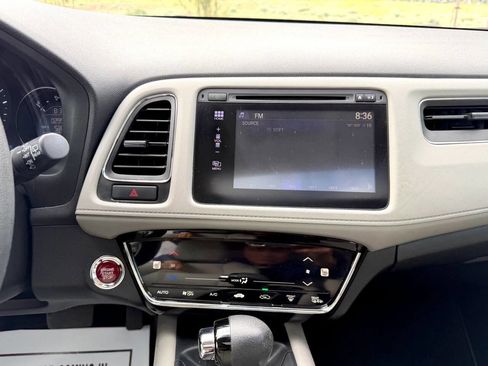 Used 2017 Honda HR-V EX image 16