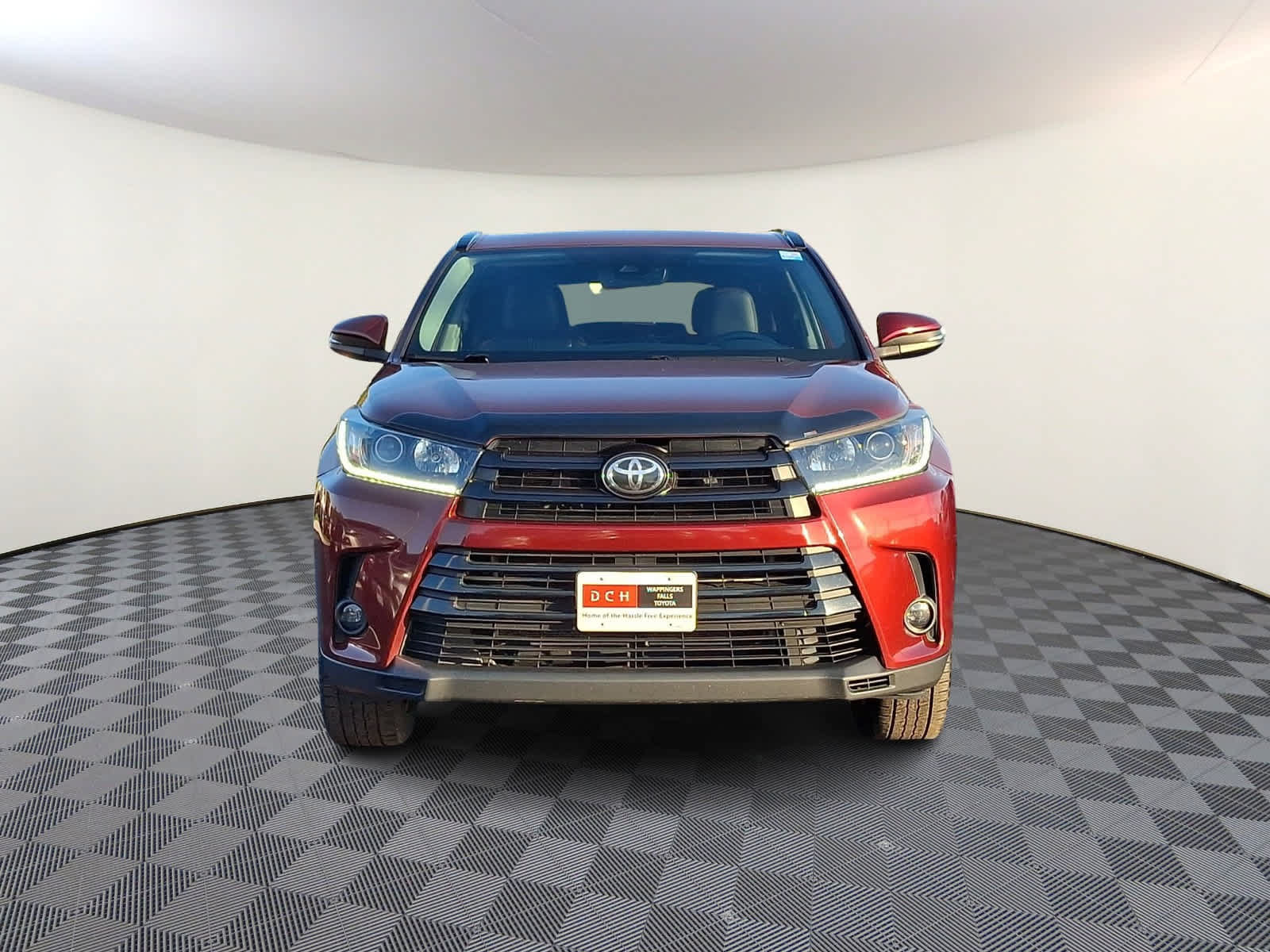 Used 2019 Toyota Highlander SE AWD/4WD image 3